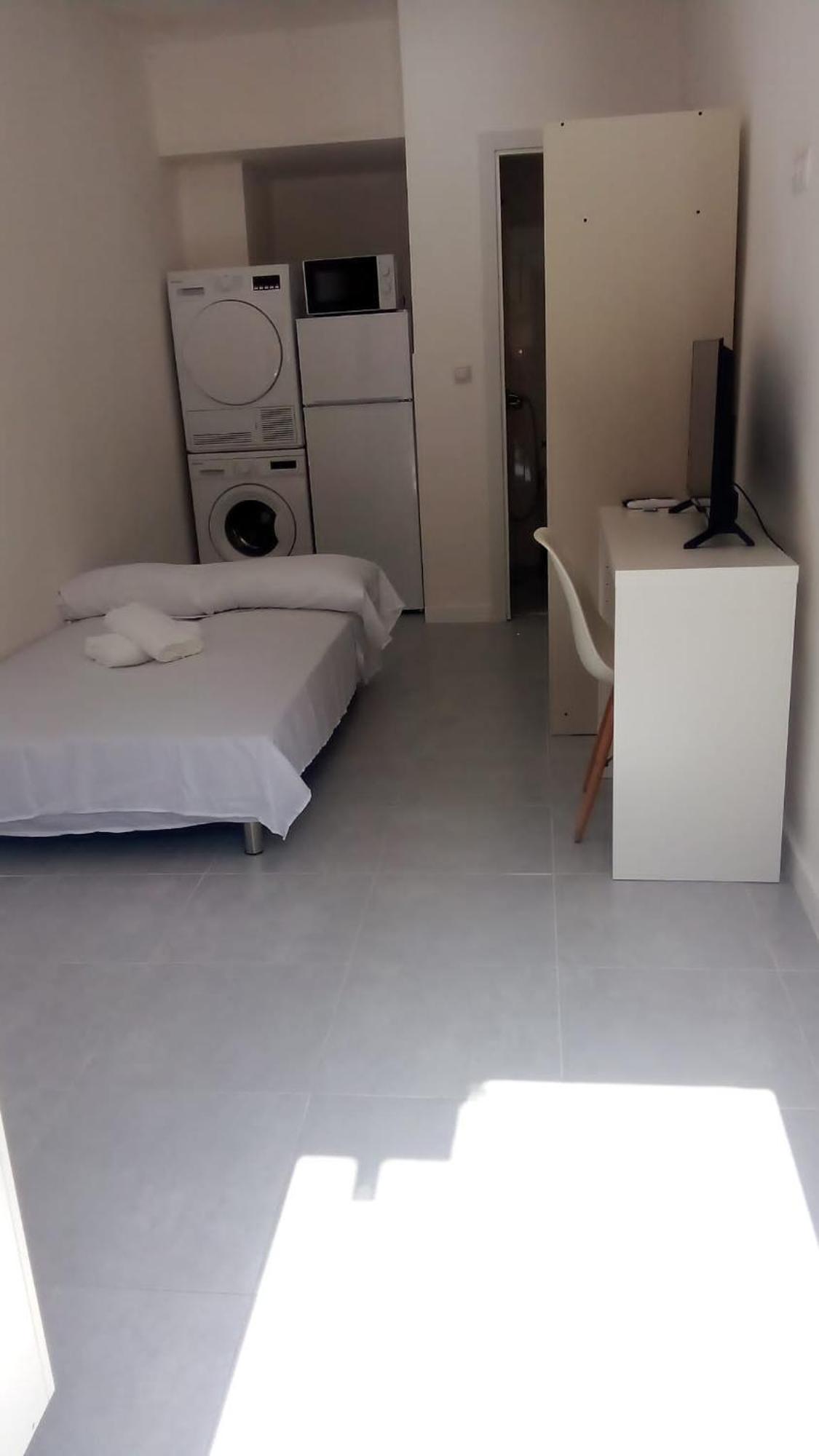 Estudio Encantador Cerca Del Carrefour Rosaleda 1 Málaga Exteriör bild