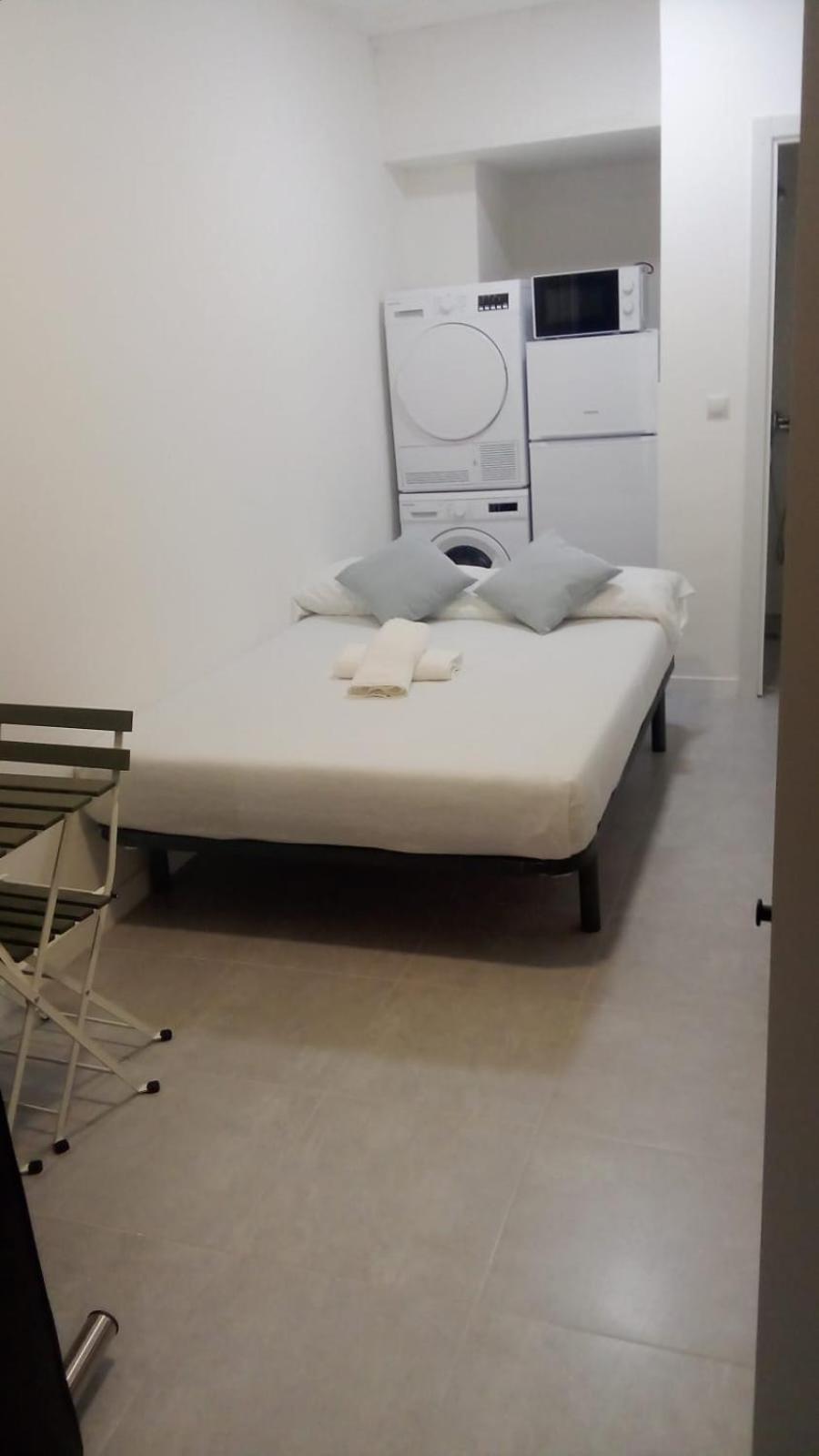 Estudio Encantador Cerca Del Carrefour Rosaleda 1 Málaga Exteriör bild