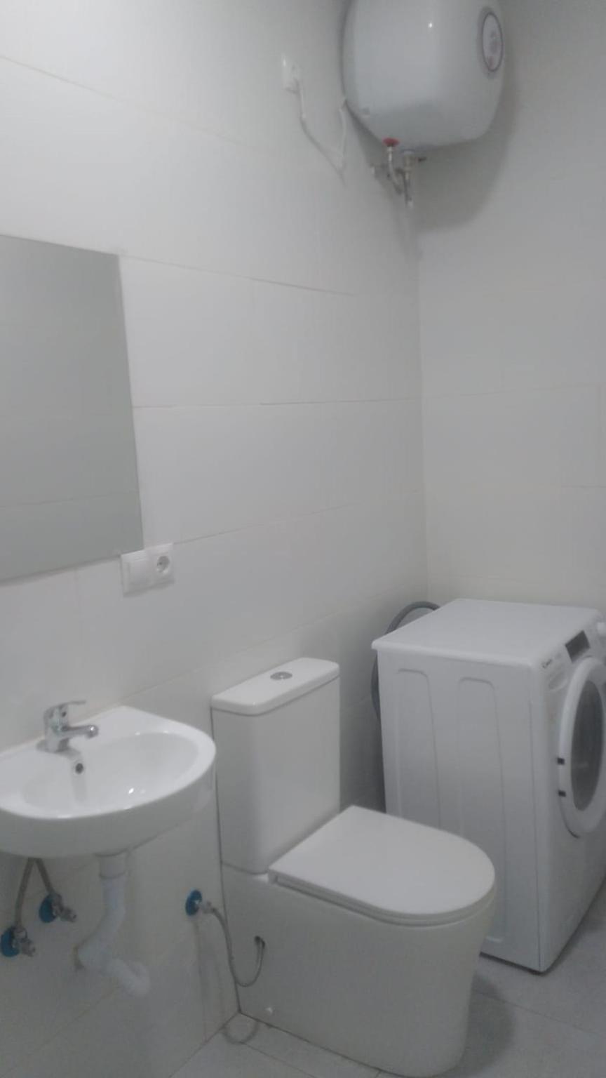 Estudio Encantador Cerca Del Carrefour Rosaleda 1 Málaga Exteriör bild